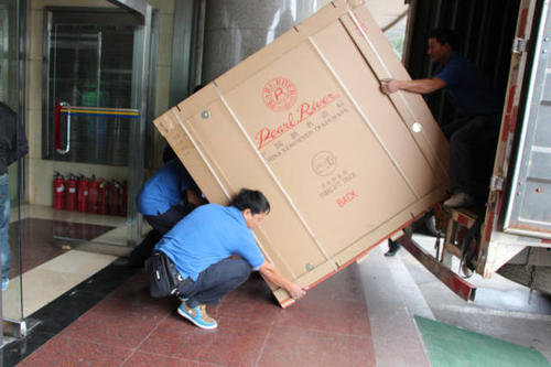 张家川钢琴贵重工艺品无忧运
